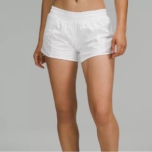 Lululemon Hotty Hot Low Rise 4” shorts in White, size 4
